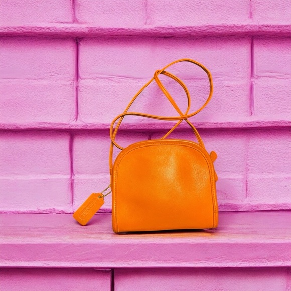 Orange Vintage Coach Abbie 9017 - Picture 1 of 8